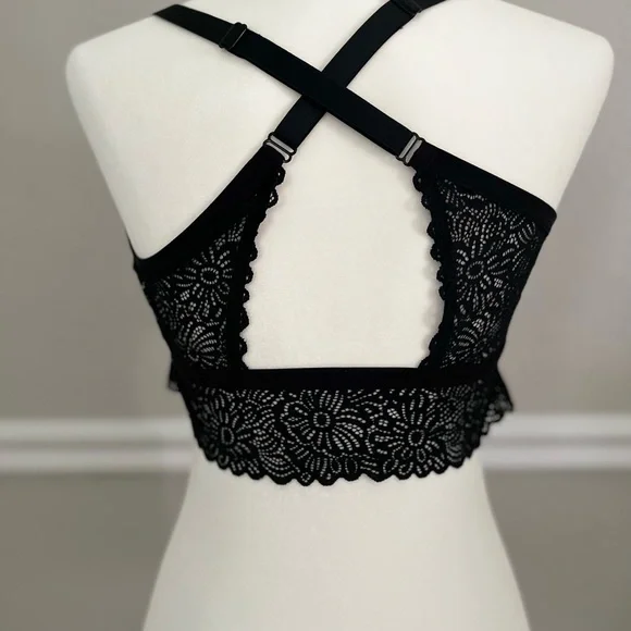 Black lace bralette size large - Picture 3 of 3
